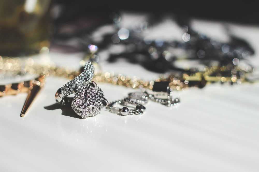 Why Modern Buyers Are Choosing Anti-Tarnish Over Traditional Jewellery