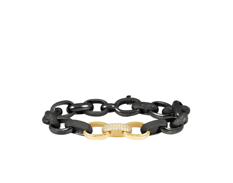 Women Gold Bracelets That Stand Out in Every Online Jewelry Store Collection