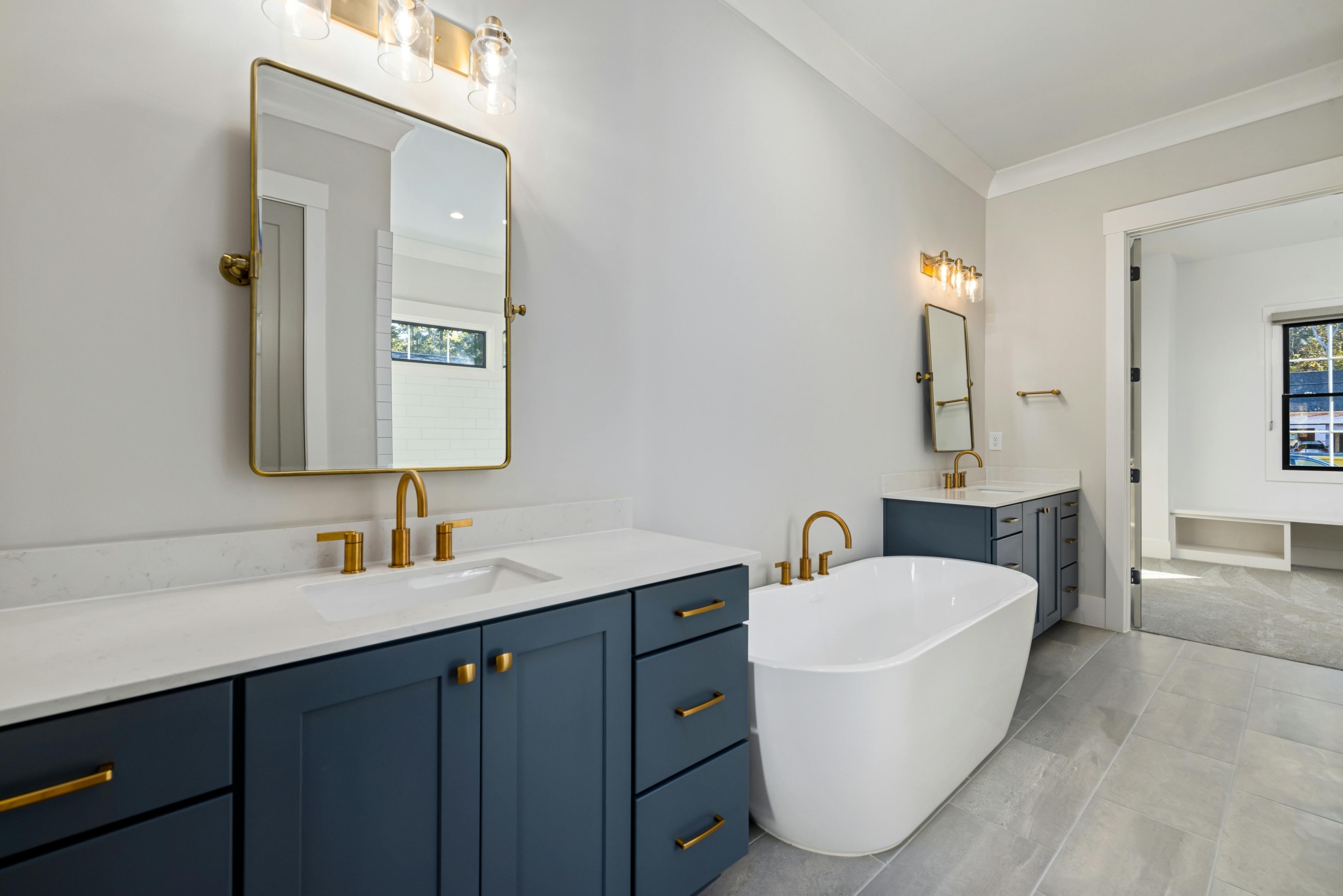 Cabinet Refinishing - Top Kitchen Cabinet Refinishing in Burlington, ON