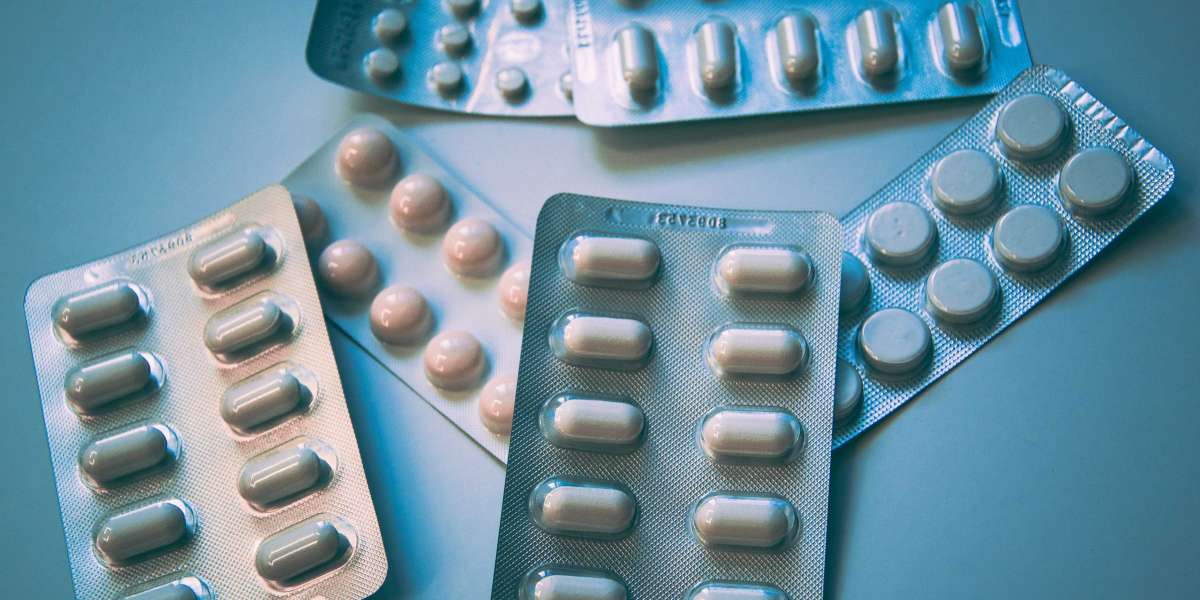 Nobody Warns You About What Percocet Does to Your Gut — And It Goes Way Beyond Constipation