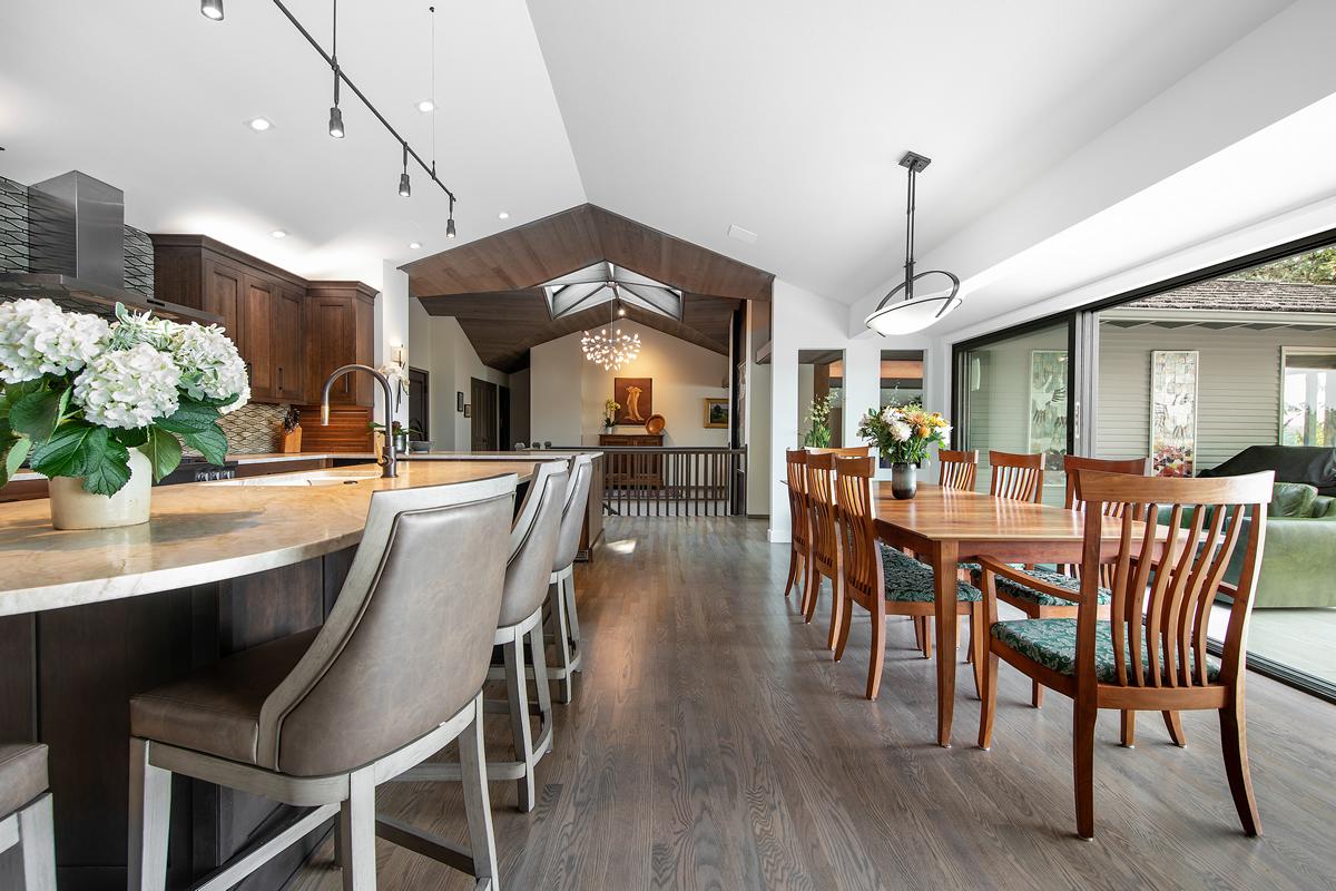 Mercer Island Kitchen: Elegant Custom Kitchen Designs | BuzzingAbout