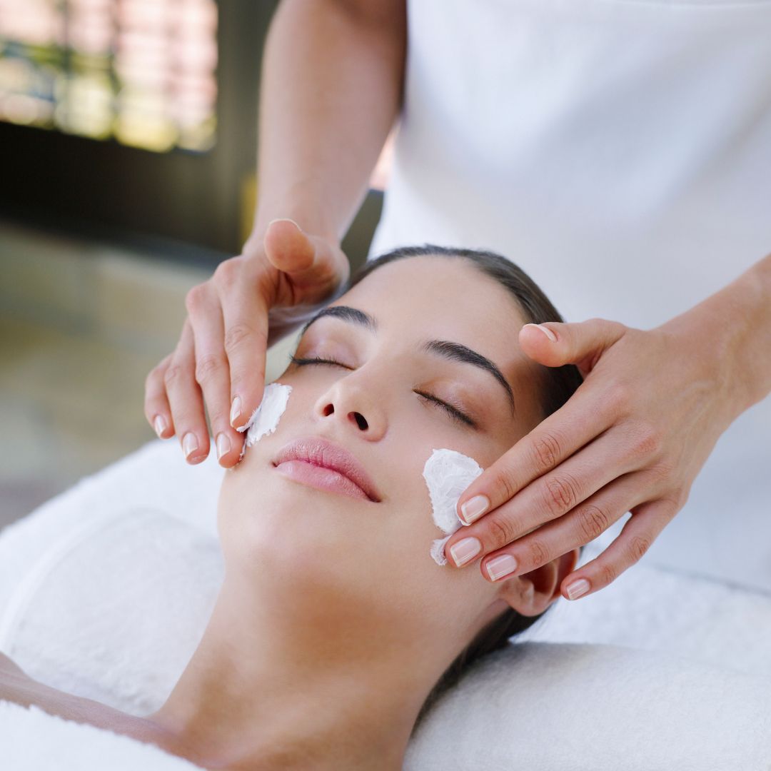 Deep Cleansing Facial Louisville KY | Skin Detox Treatment